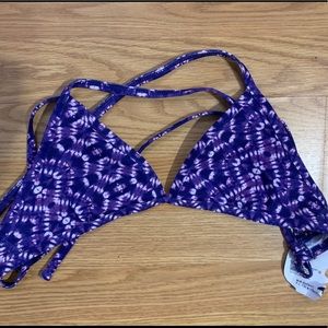 size medium jolyn triangle top